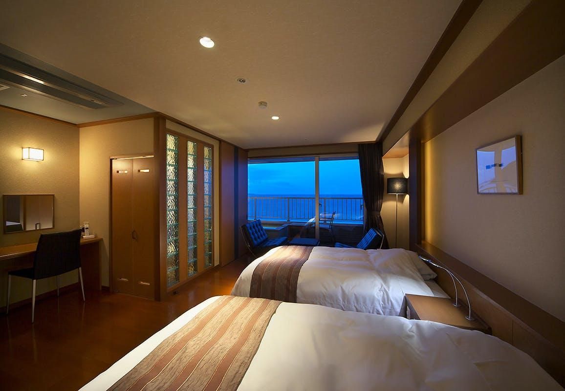 Room M type with open-air silky bath