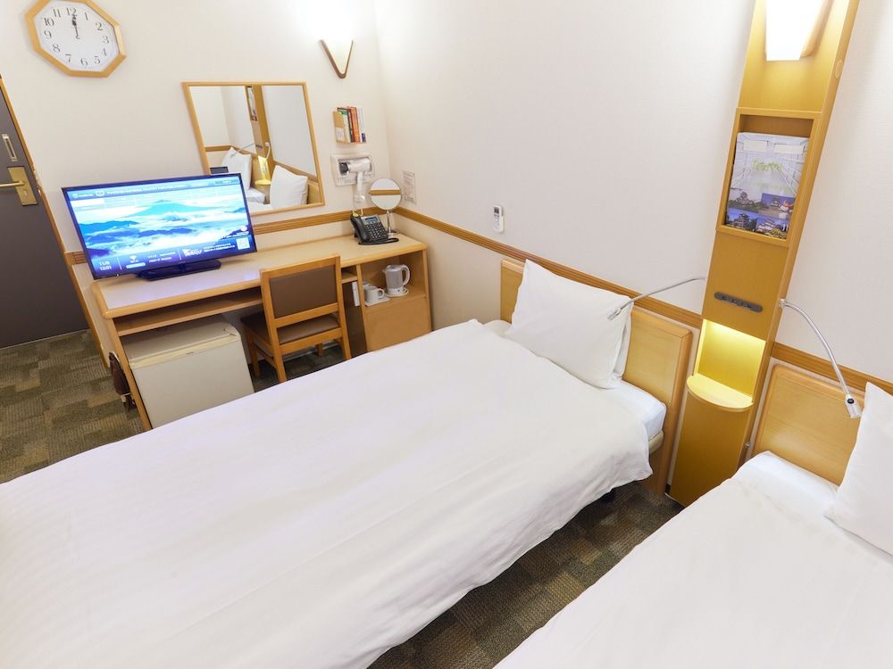 Standard Twin Room, Smoking