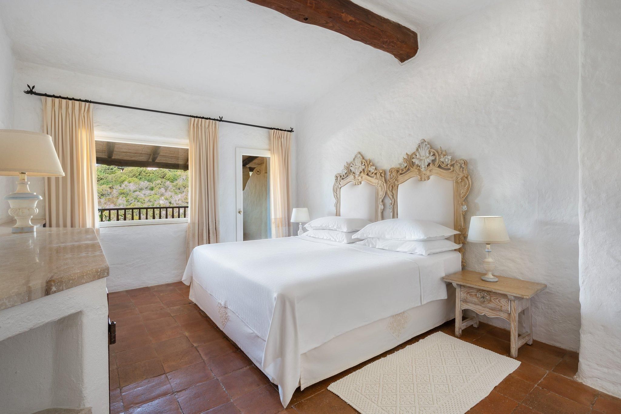 Deluxe Canal, Guest room, 1 King, Canal view, Terrace