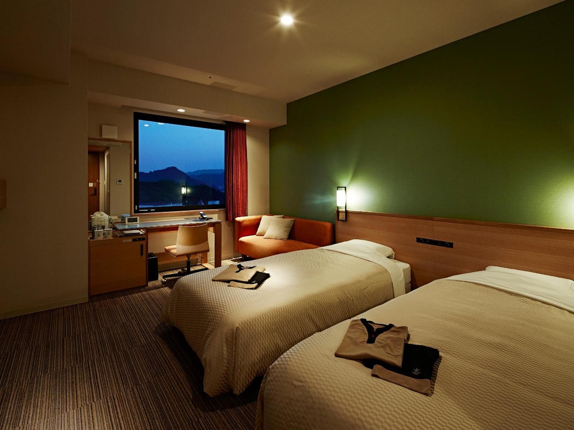 Executive Twin Room with Sofa, Non-Smoking