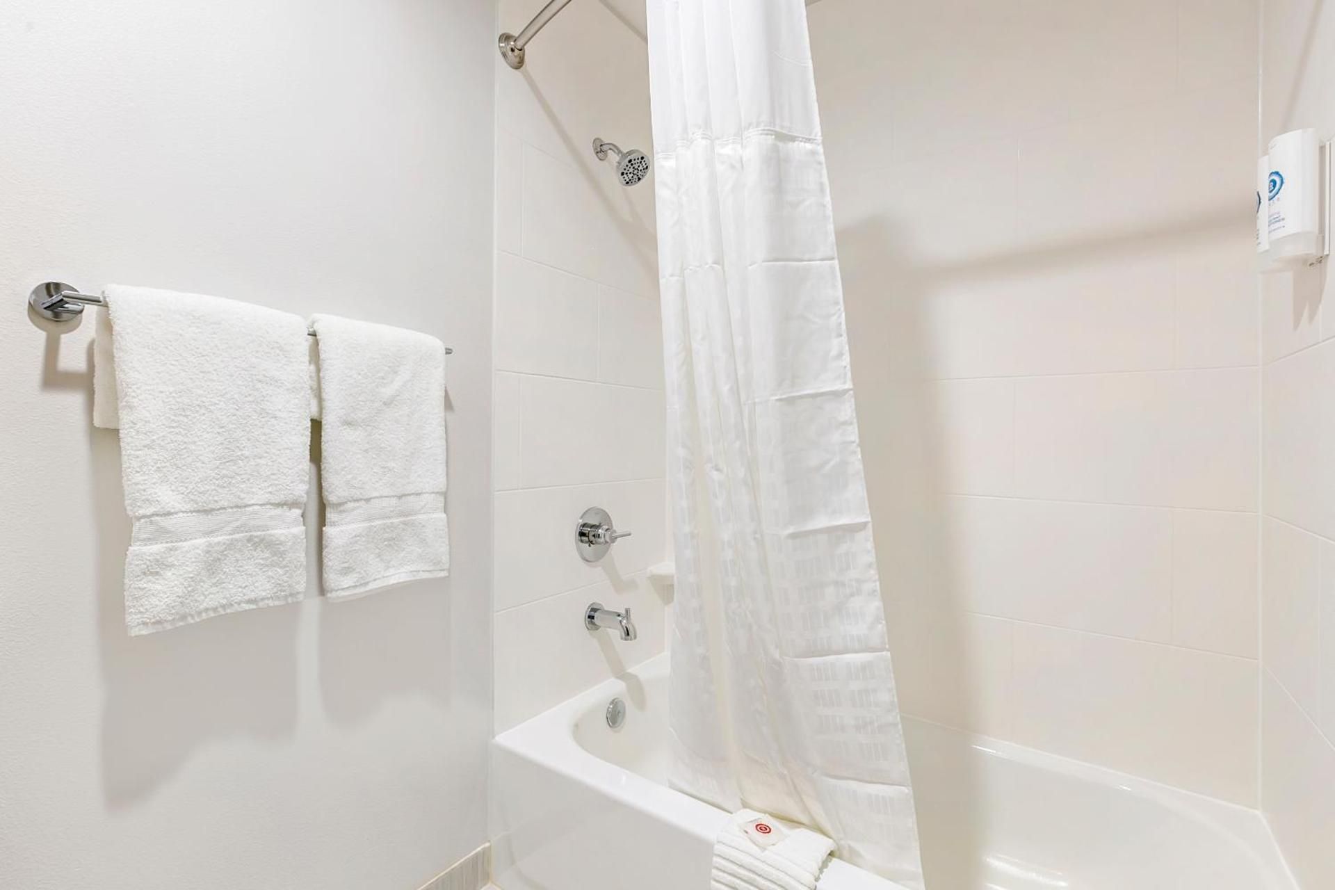 Comfort Inn & Suites Houma Quadruple Room with Two Queen Beds - Non Smoking 3