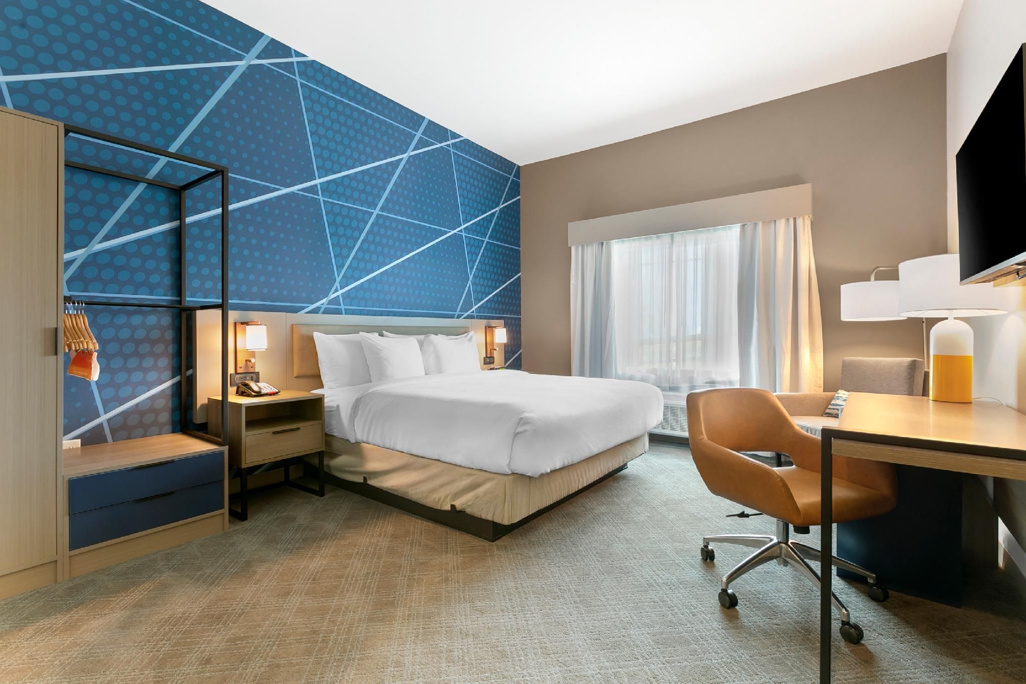 1 King Bed, Nonsmoking