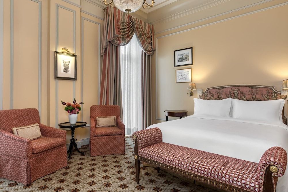 Hotel Grande Bretagne, a Luxury Collection Hotel, Athens Deluxe Room, 1 King Bed, Non Smoking, City View 2