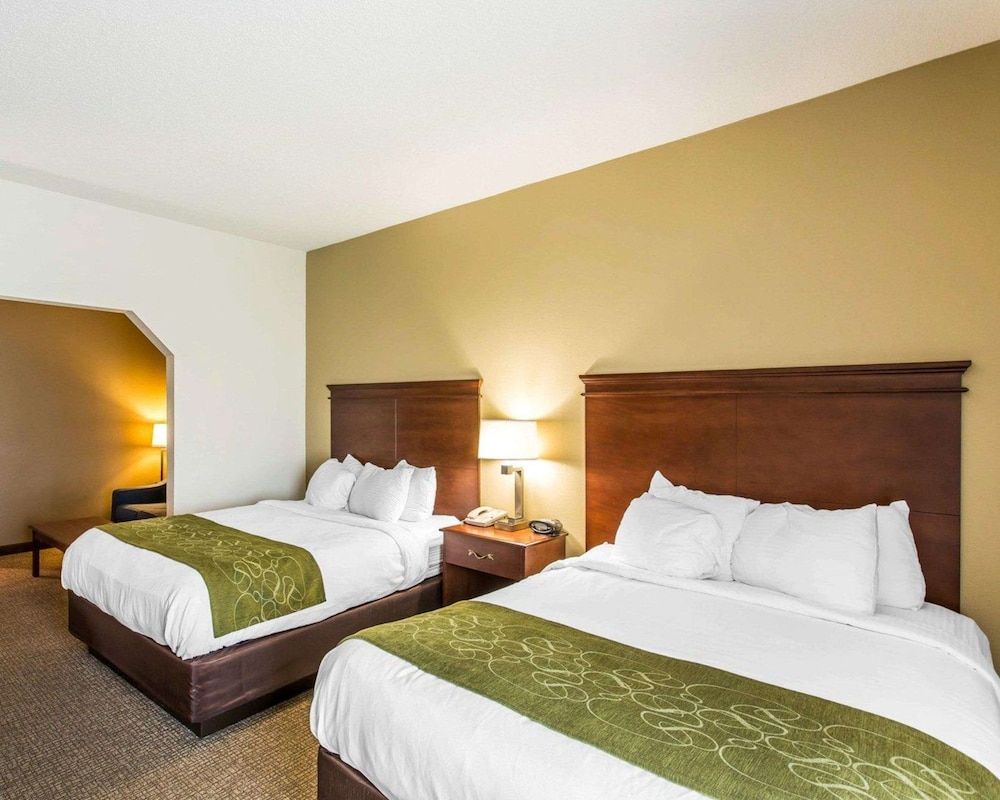 Suite, 2 Queen Beds, Non Smoking