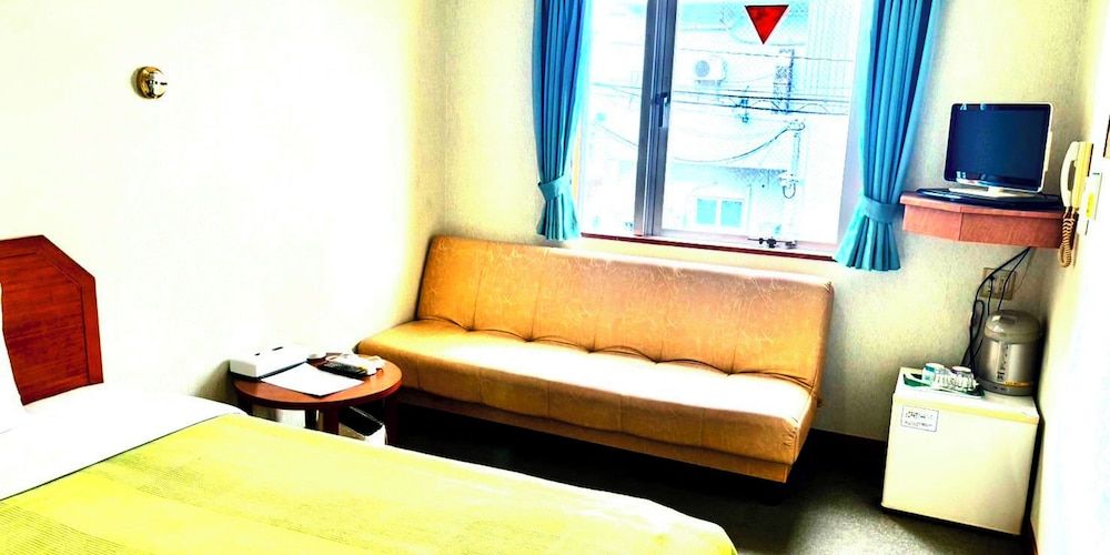 Semidouble Room (Smoking)