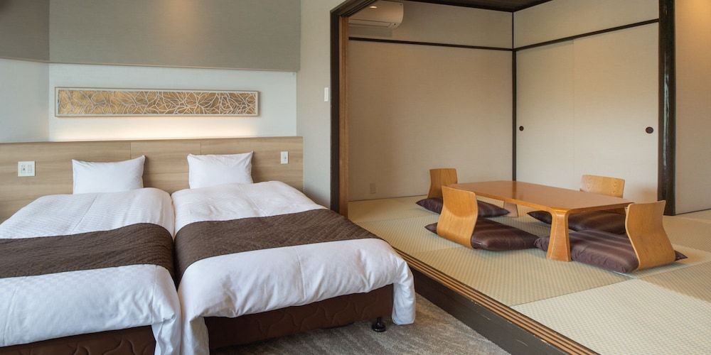Deluxe Japanese-Western-Style Room(Non-Smoking)