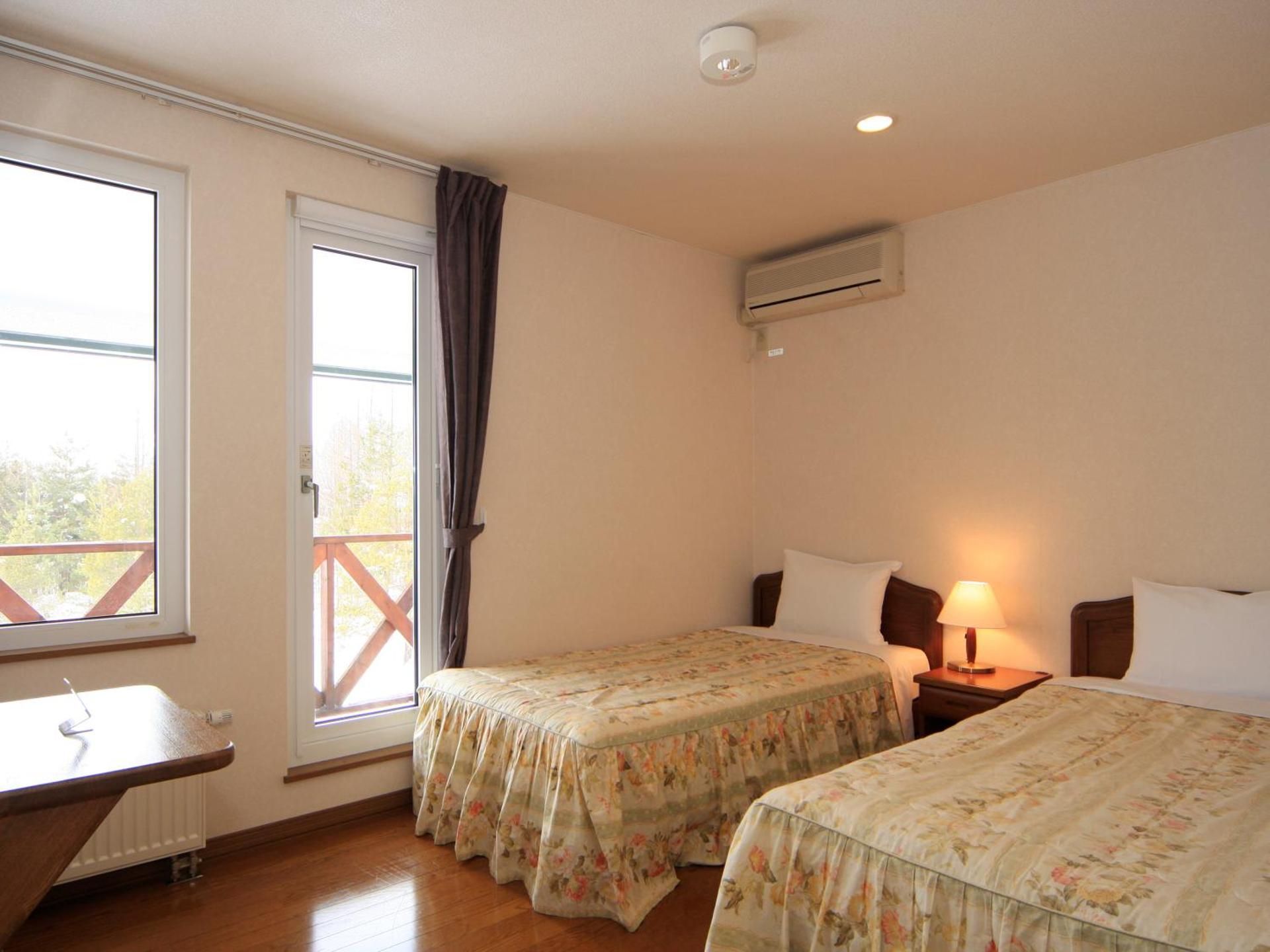 Room with Tatami Area with Shared Bathroom- Non-Smoking