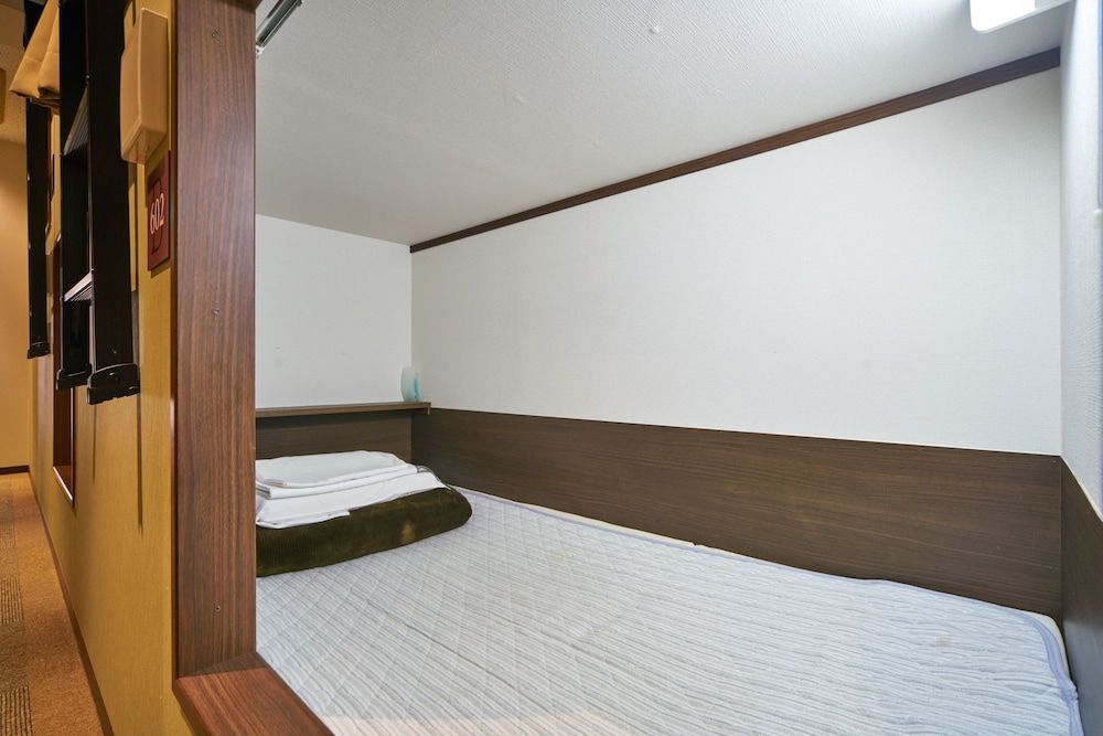 undefined 1 Night 1980 Hostel Tokyo 7