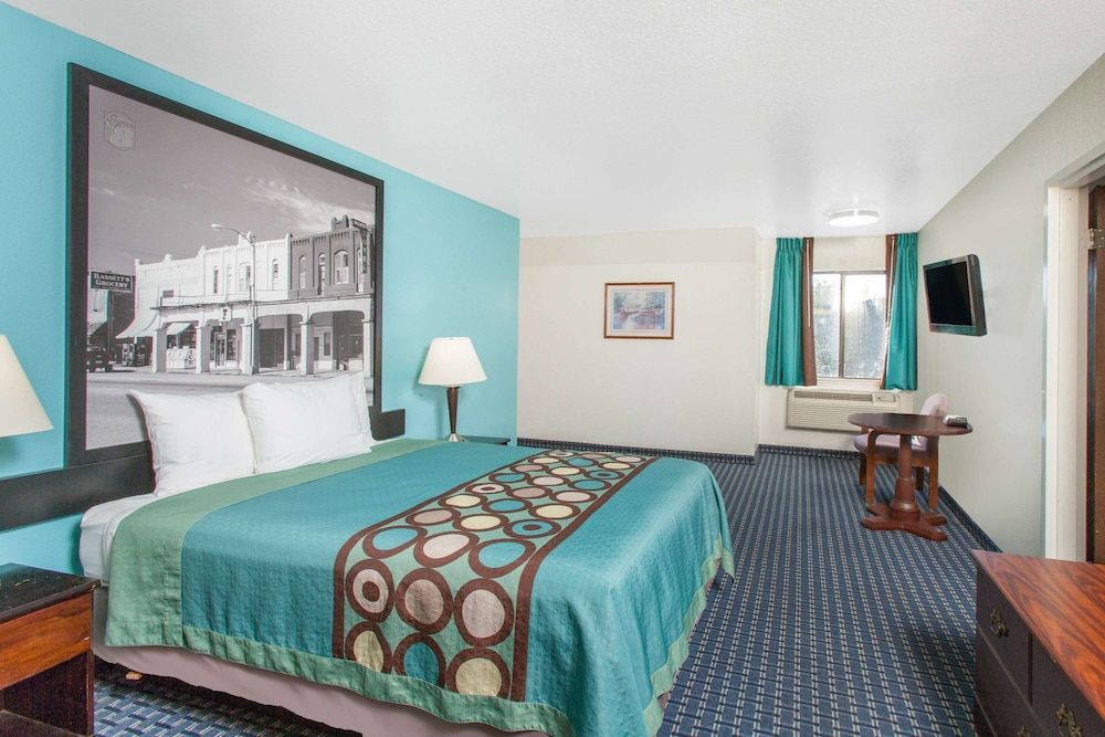 Room, 1 Queen Bed, Smoking