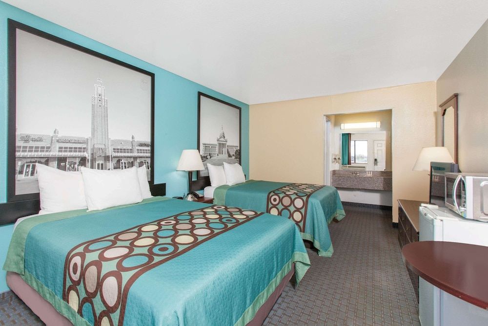 Room, 2 Queen Beds, Non Smoking (Efficiency)