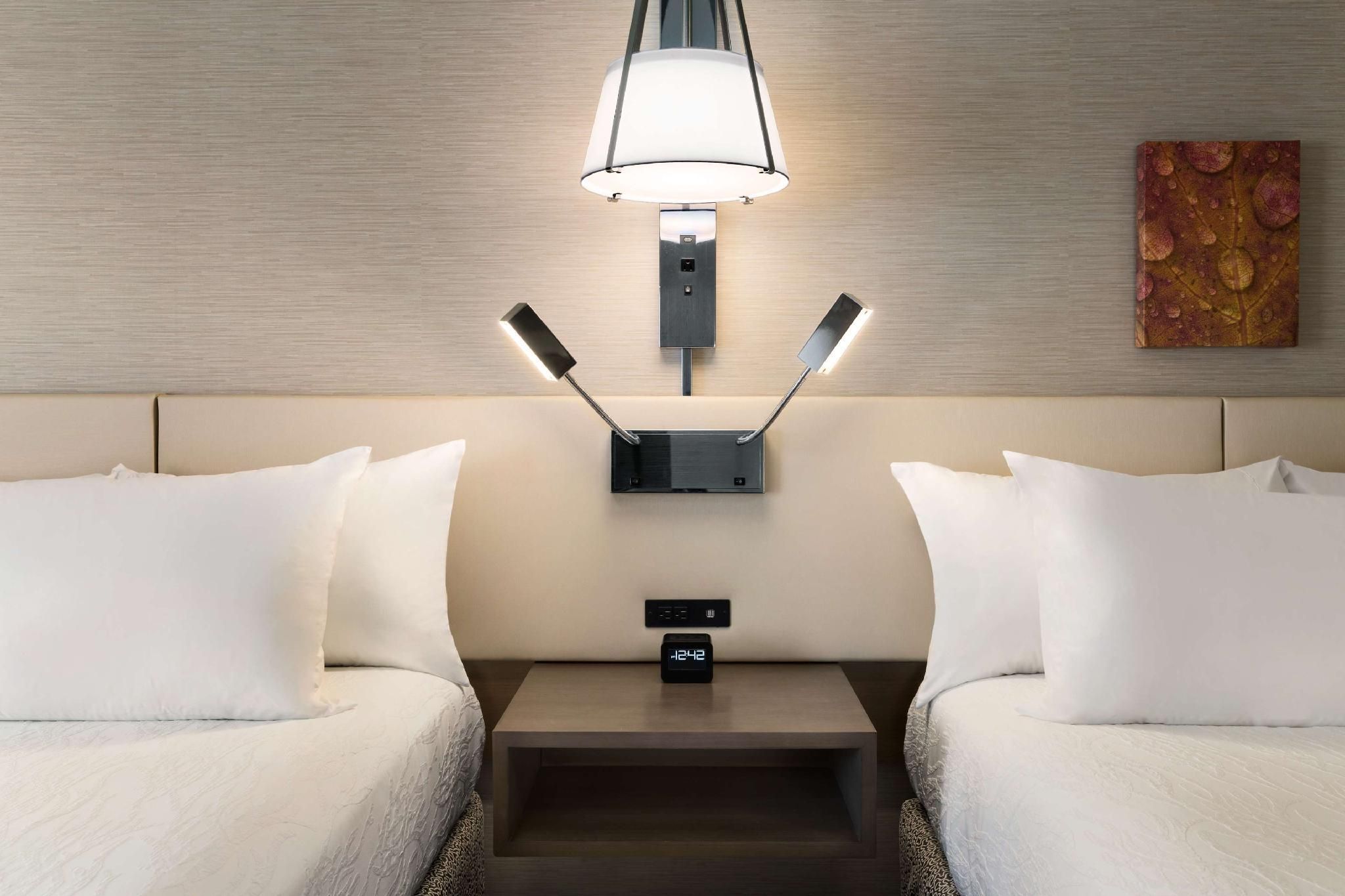 2 Double Beds With Bathtub And Shower Combo