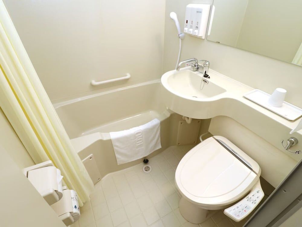 Toyoko Inn Hokkaido Sapporo Station Minami Separate Twin Room, Smoking 5