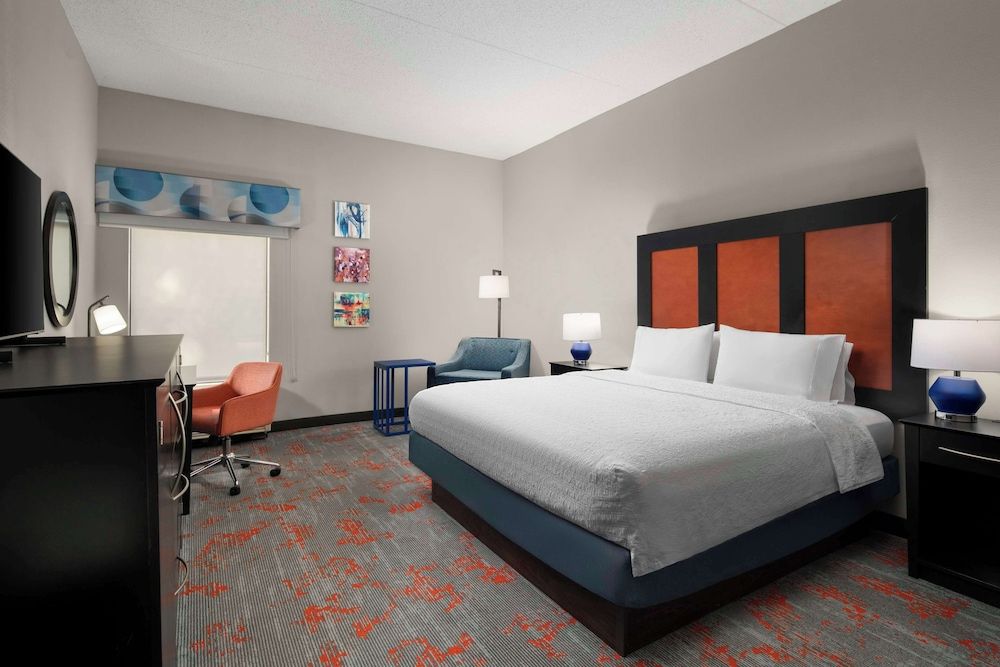 One King Bed with Shower