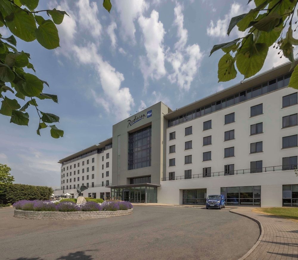 undefined Radisson Blu Hotel, Dublin Airport 8