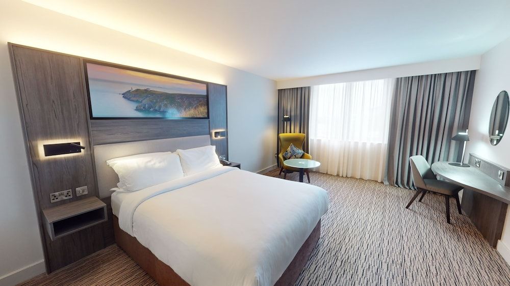 Clayton Hotel Dublin Airport Central Deluxe Double Room 2