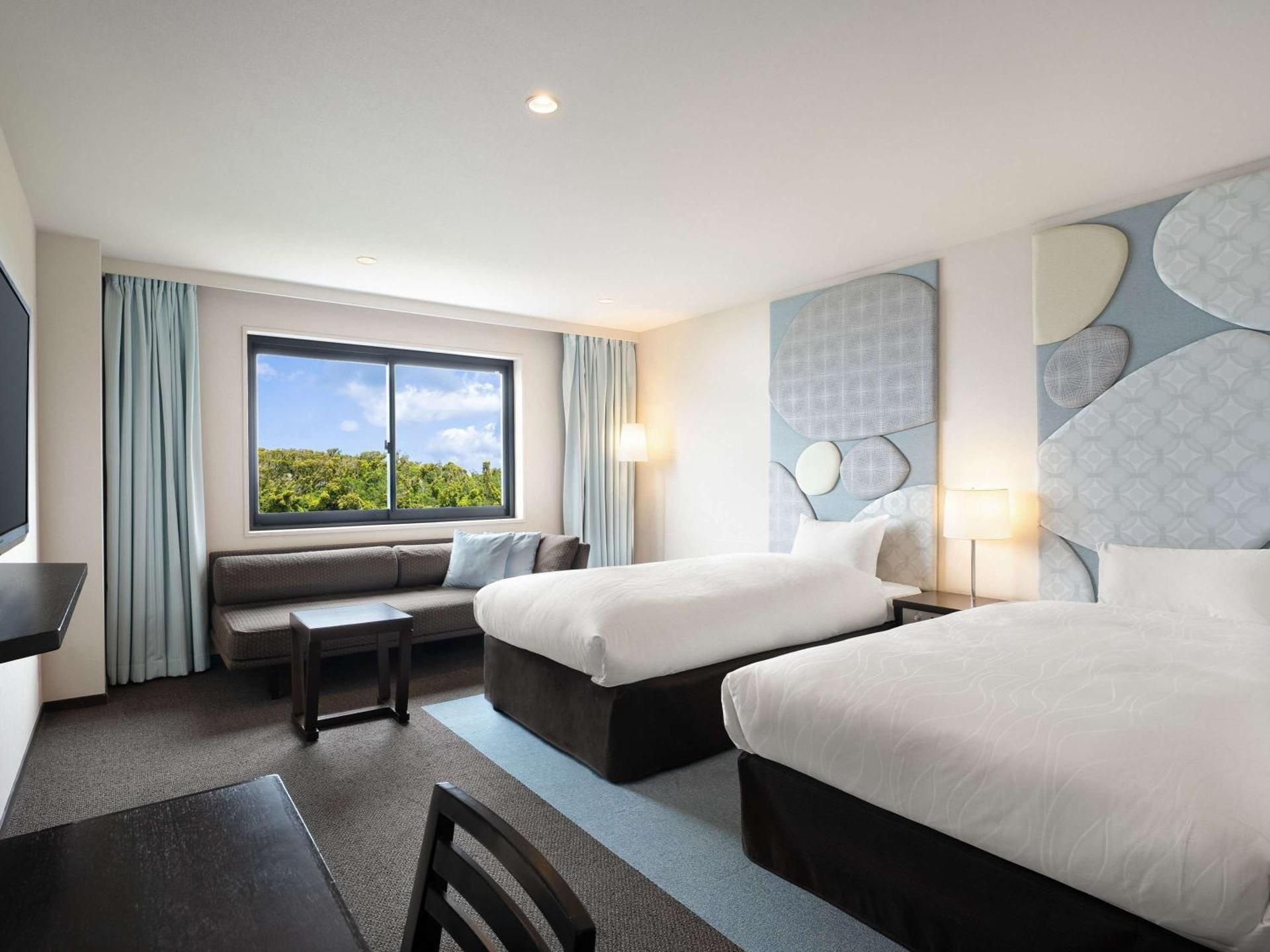 Superior twin room with forest view