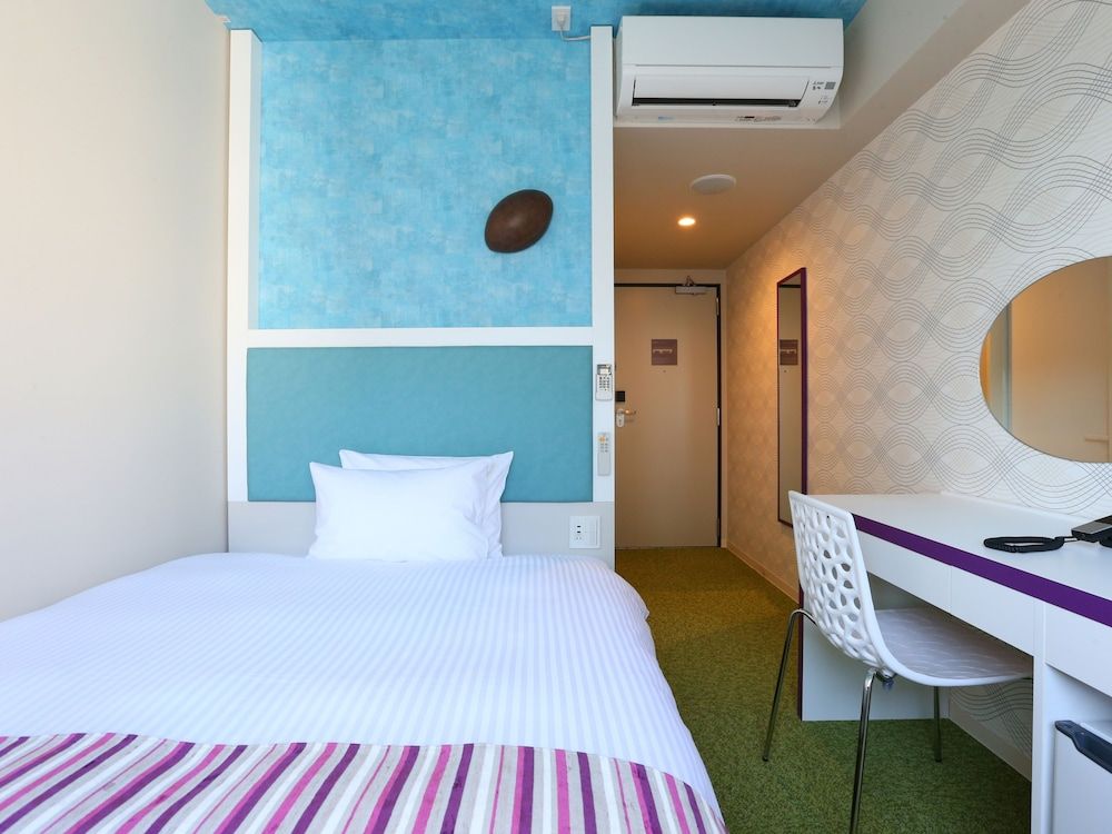 Semi Double Room, Smoking (140cm Bed1)