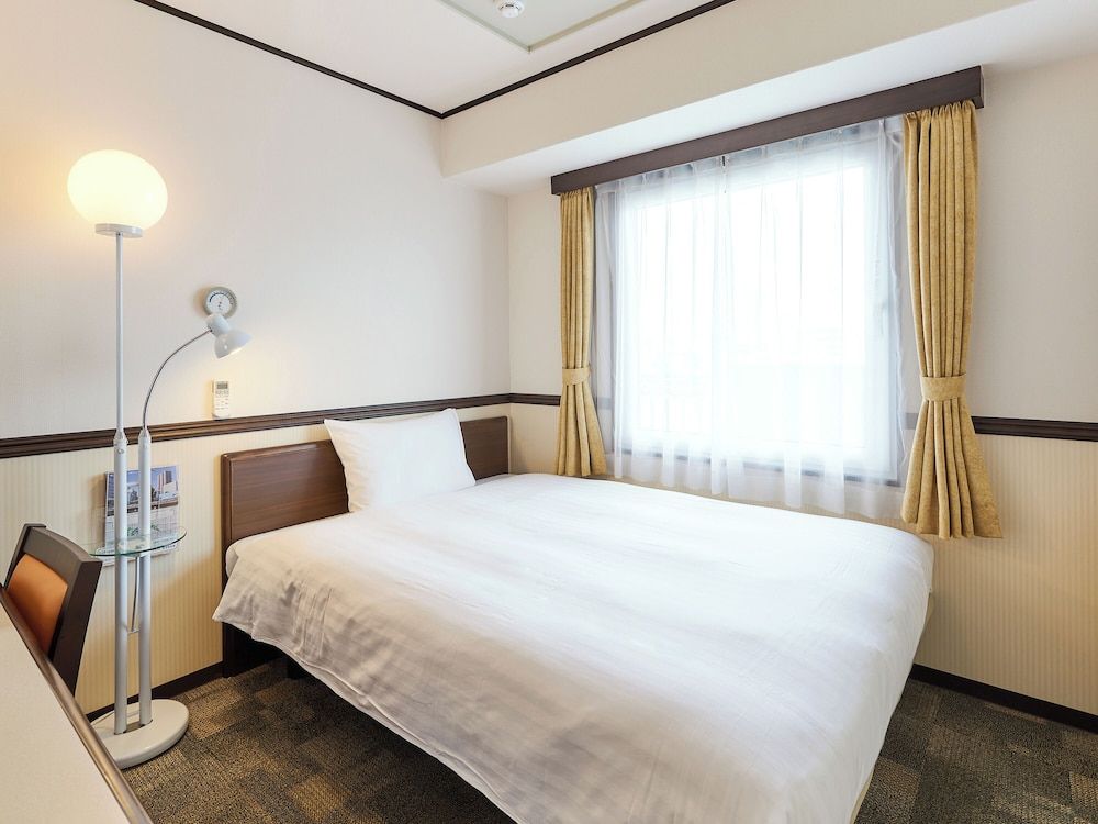 Standard Single Room, Smoking