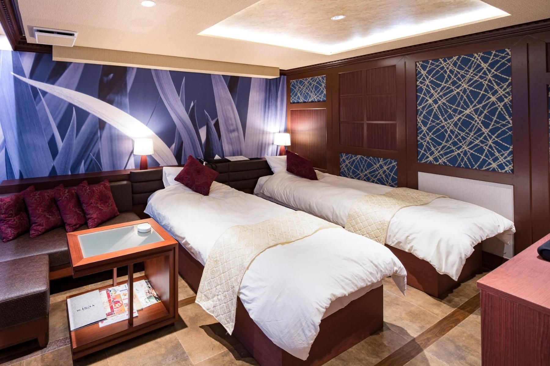 Deluxe Twin Room Selected at Check-In