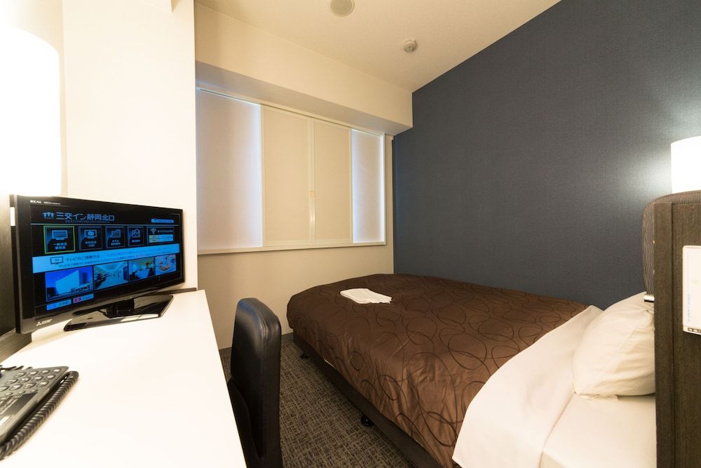 Standard Double Room, Smoking