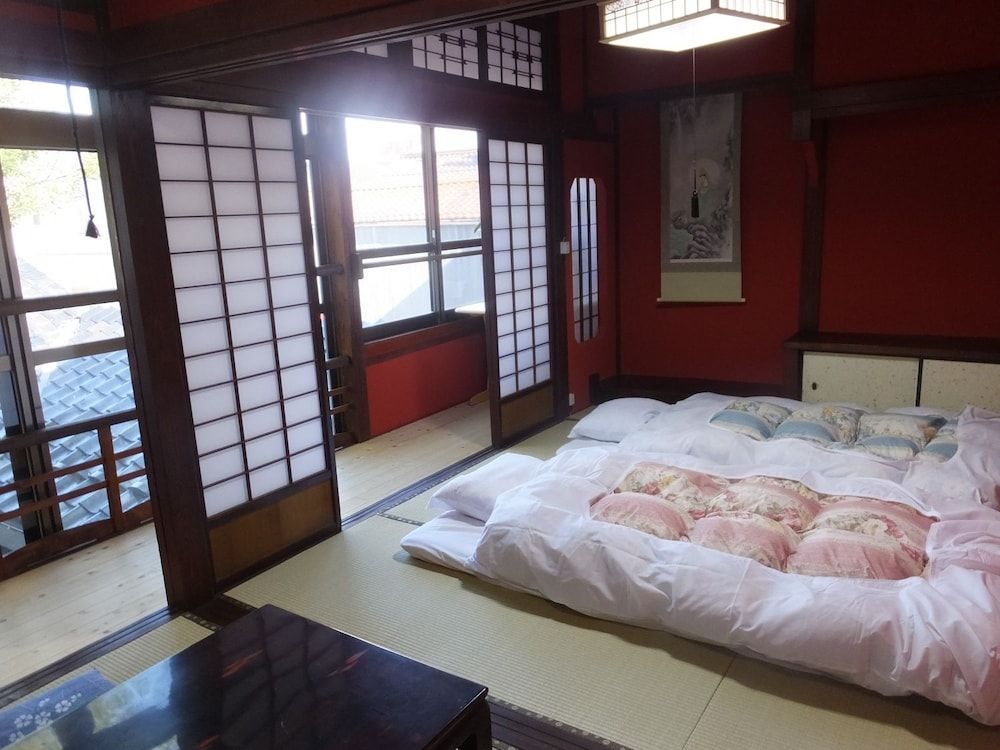 Standard Japanese Style Twin Room, Suzaku