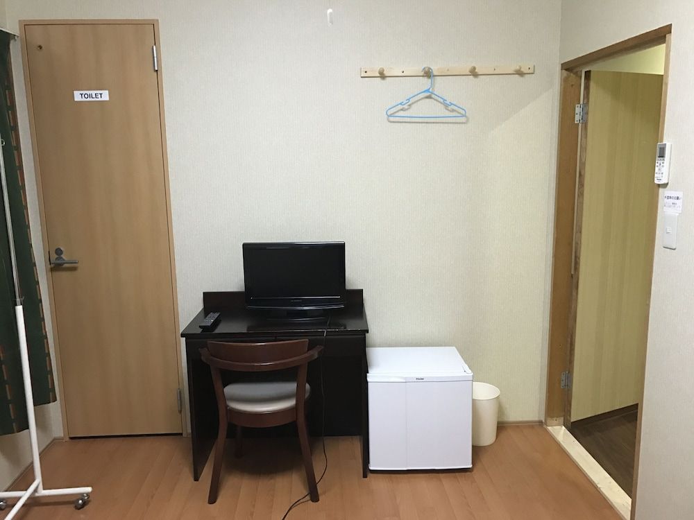 K Twin Room Shared Bathroom, Non Smoking