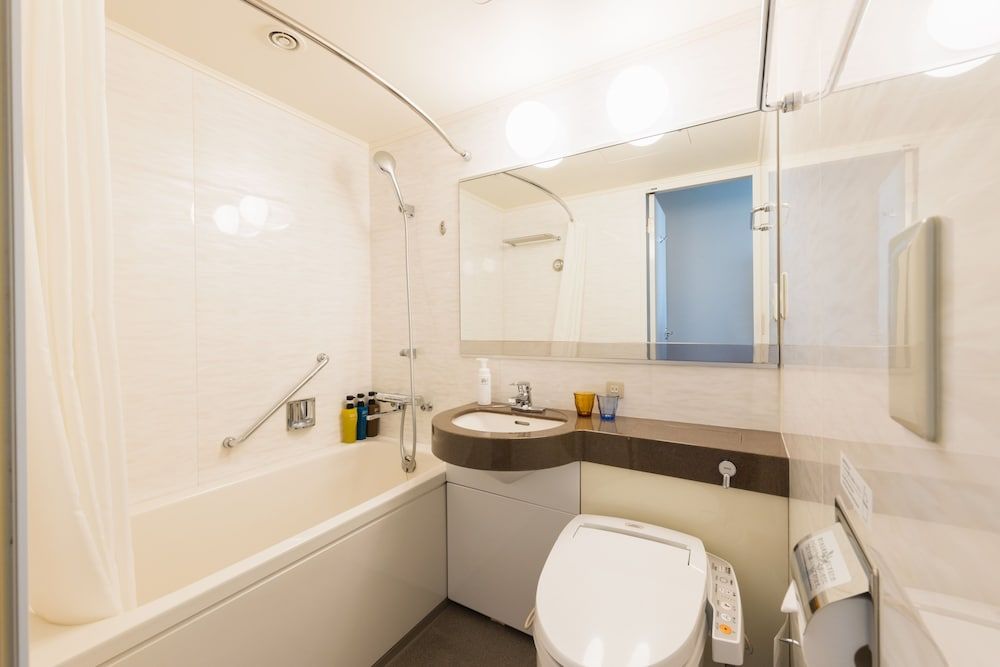 JR-East Hotel Mets Mejiro Double Room, Non Smoking 5