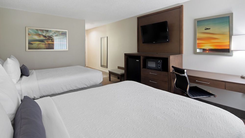 Best Western Niceville - Eglin AFB Hotel Standard Room, 2 Queen Beds, Accessible, Refrigerator & Microwave 2