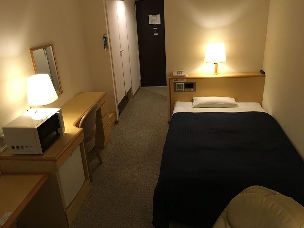 undefined HOTEL LiVEMAX Sapporo-Ekimae 2