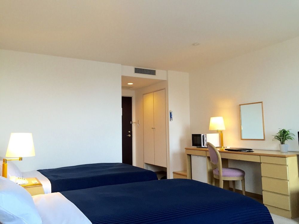 undefined HOTEL LiVEMAX Sapporo-Ekimae 5