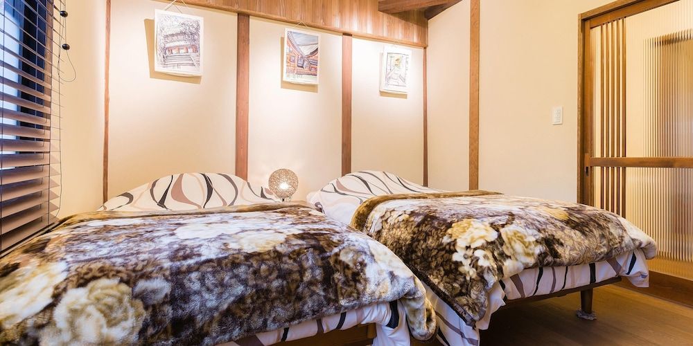 Your Pavilion near Kinkakuji Furnished townhouse (for 1 group) with island kitchen and free bicycles 3