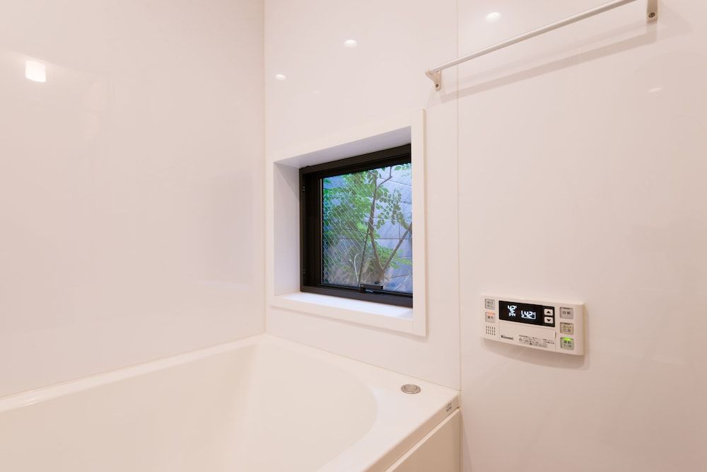 Your Pavilion near Kinkakuji Furnished townhouse (for 1 group) with island kitchen and free bicycles 9