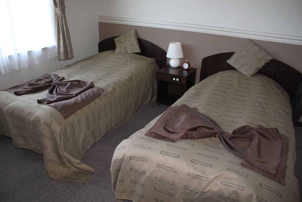 Petit Hotel Blaneneige Run of the House 2