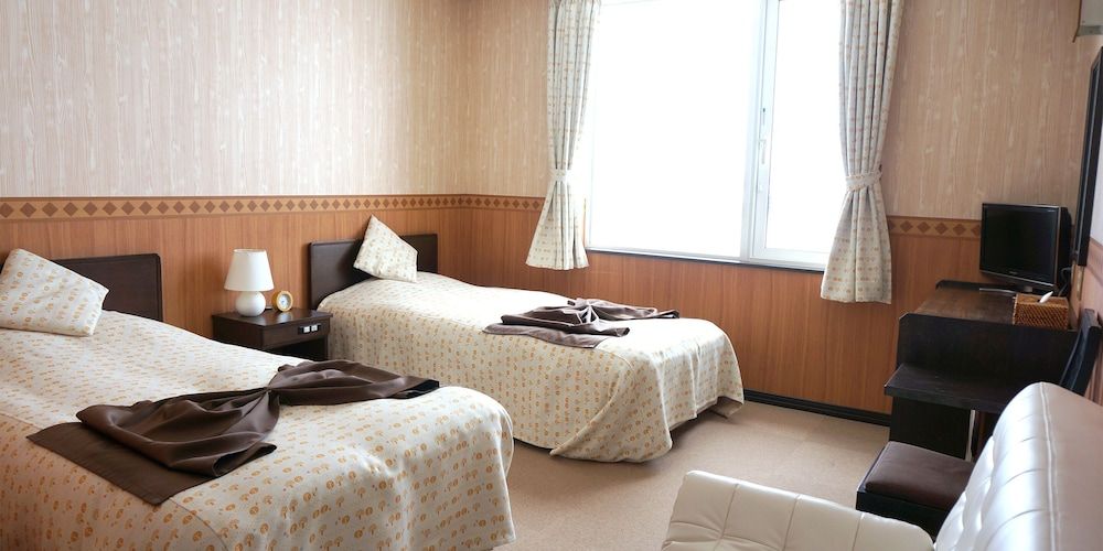 Petit Hotel Blaneneige Run of the House 6