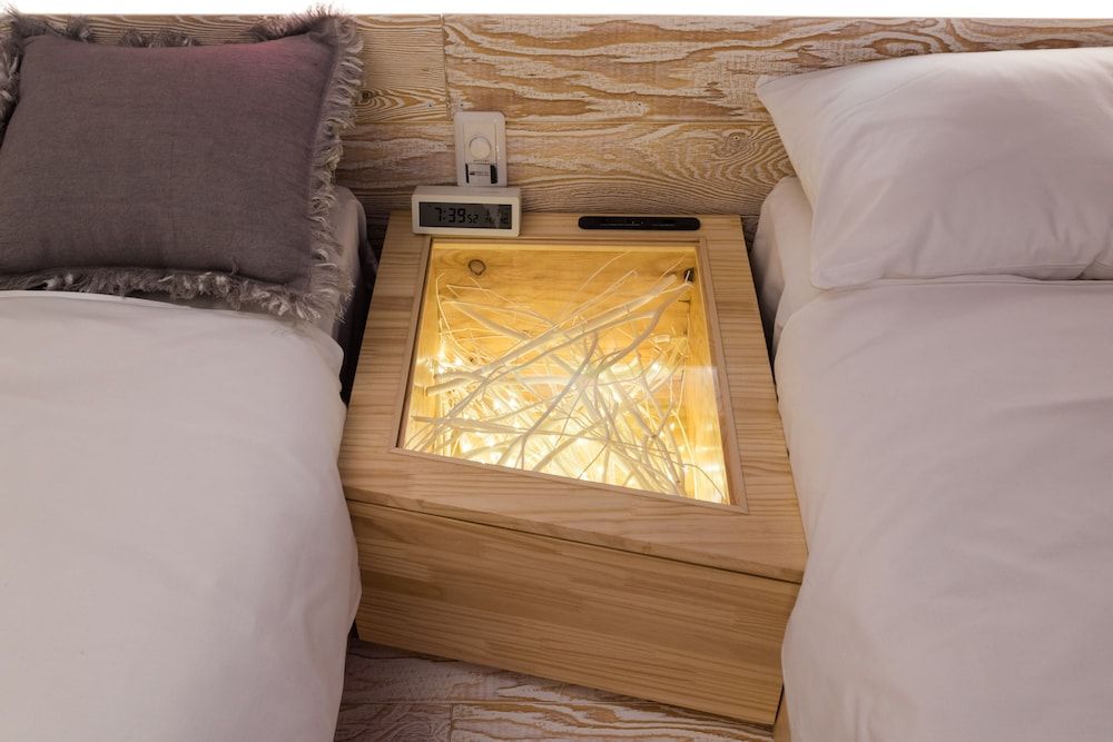 ARTIST HOTEL - BnA HOTEL Koenji "Into the Foreign" by Yohei Takahashi 6