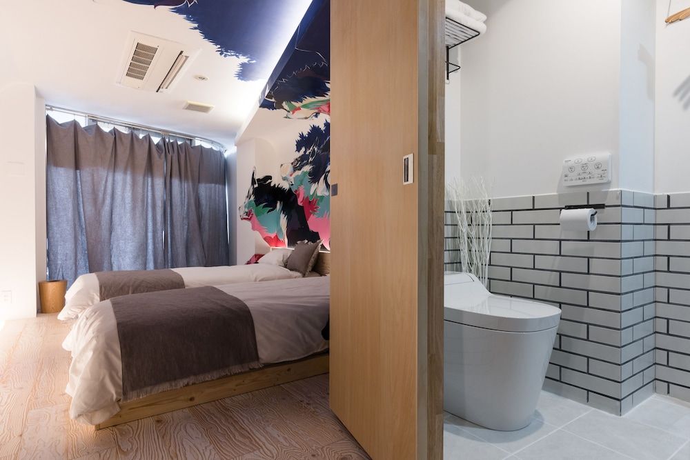 ARTIST HOTEL - BnA HOTEL Koenji "Into the Foreign" by Yohei Takahashi 3