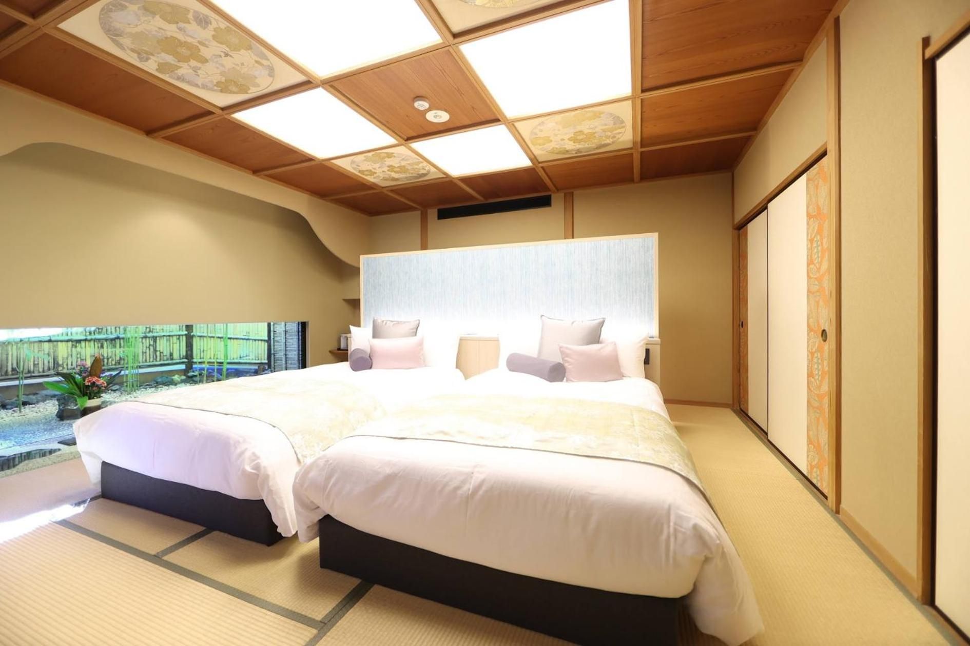 Japanese-Style Room with Open-Air Bath 1F - East Building