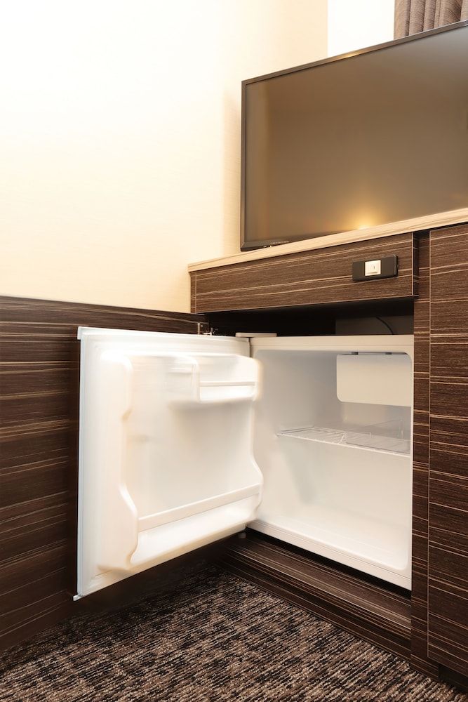 Mini-Refrigerator