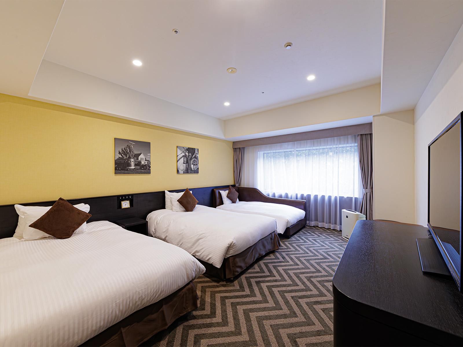 Standard Floor City View Triple Room