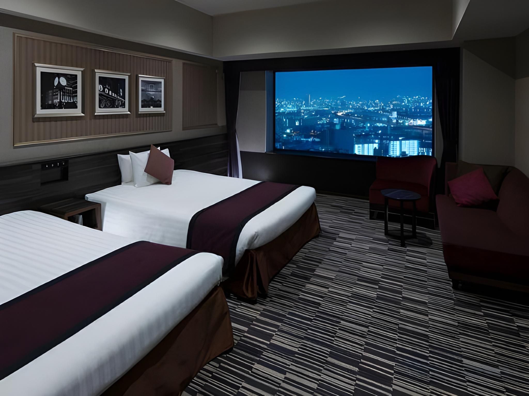 Luxury Floor Deluxe City View Twin Room