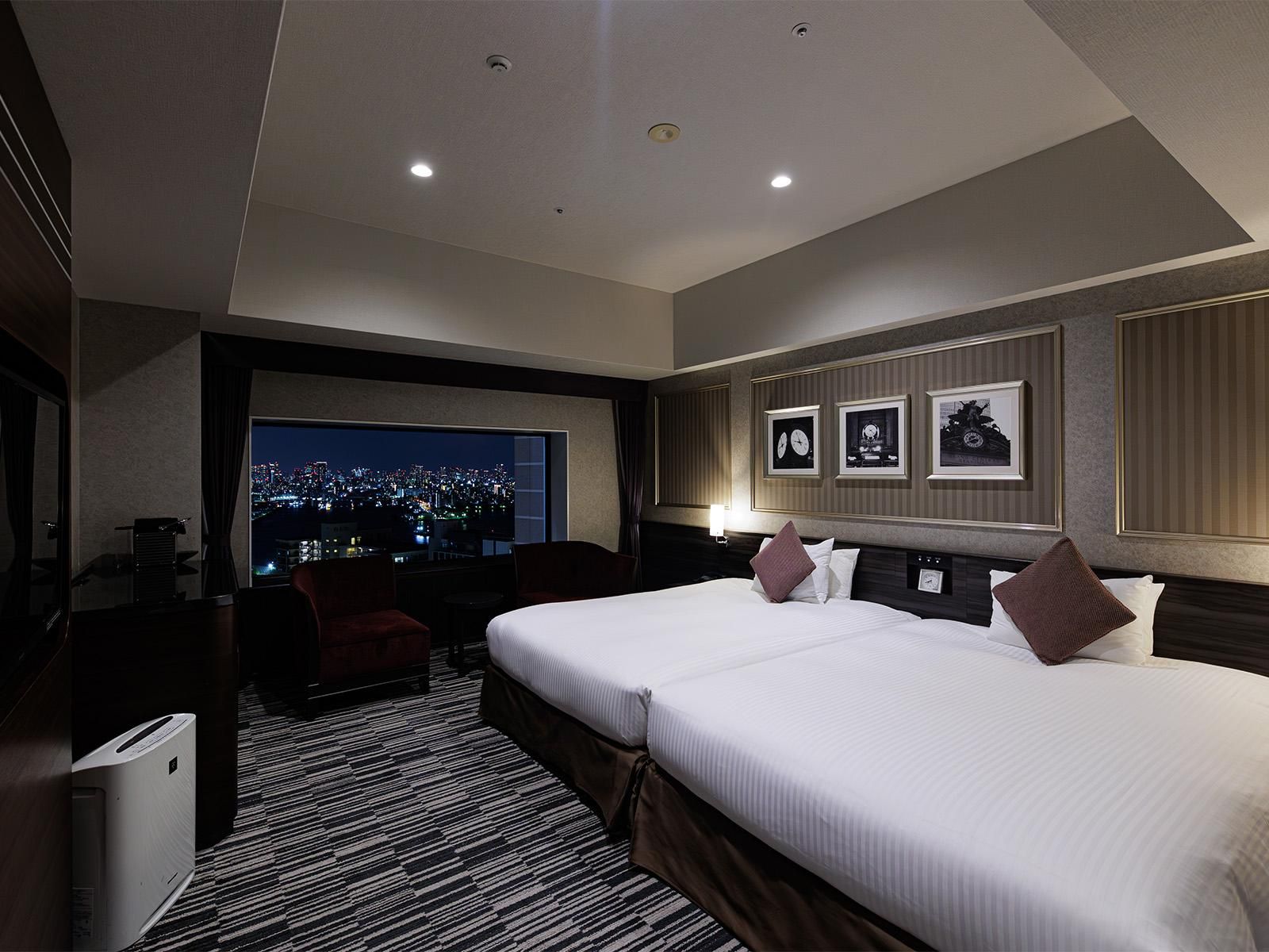 Luxury Floor City View Twin Room