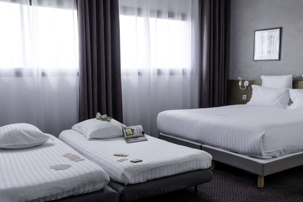 Best Western Hotel de la Cite & Spa Family Room, 1 King Bed, Non Smoking (with Sofabed) 2