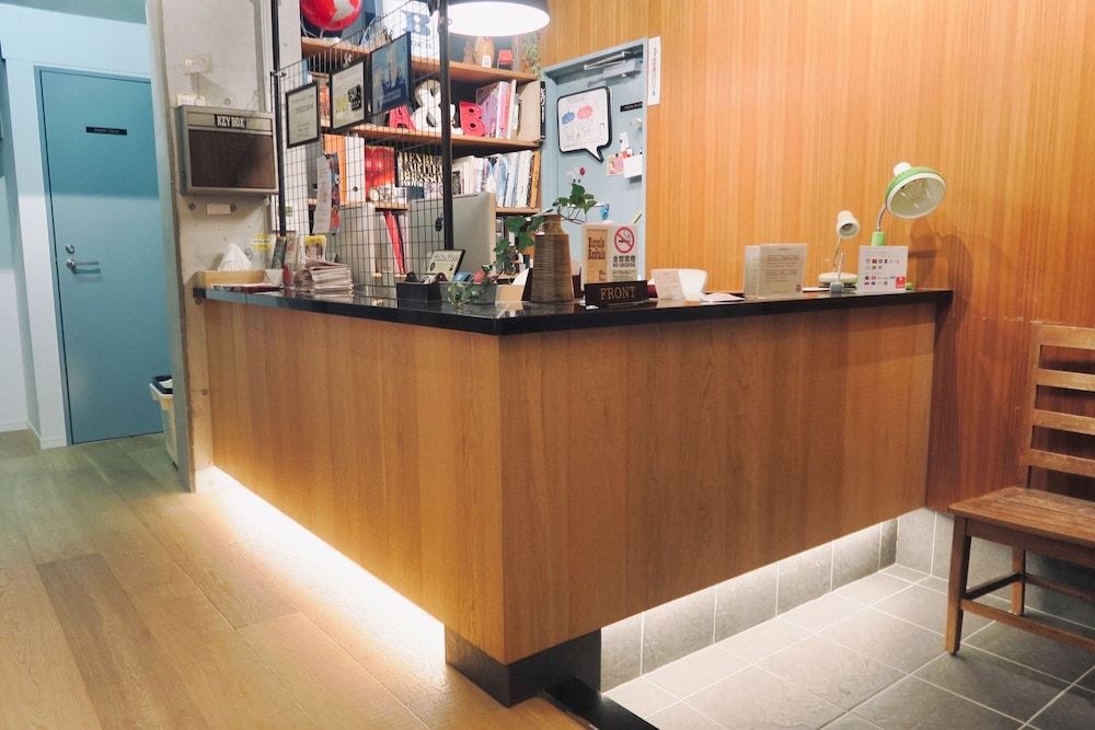 undefined Kangaroo Hotel SIDE B 10