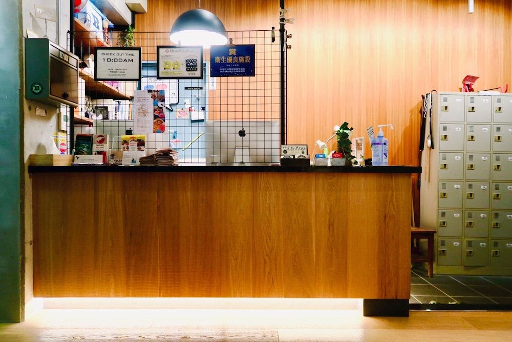 undefined Kangaroo Hotel SIDE B 9