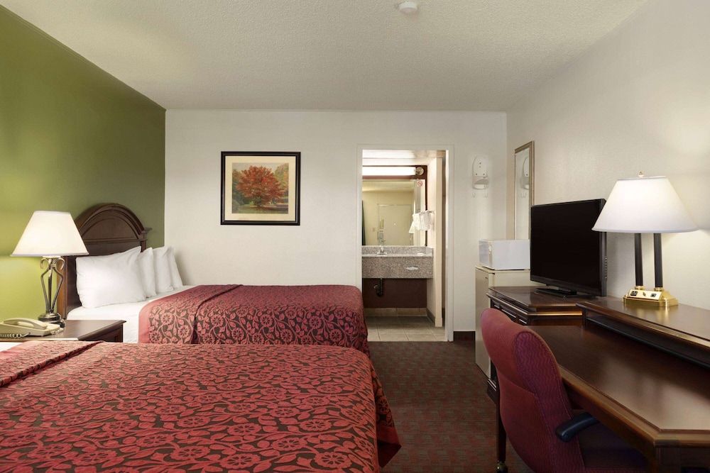 Standard Room, 2 Queen Beds