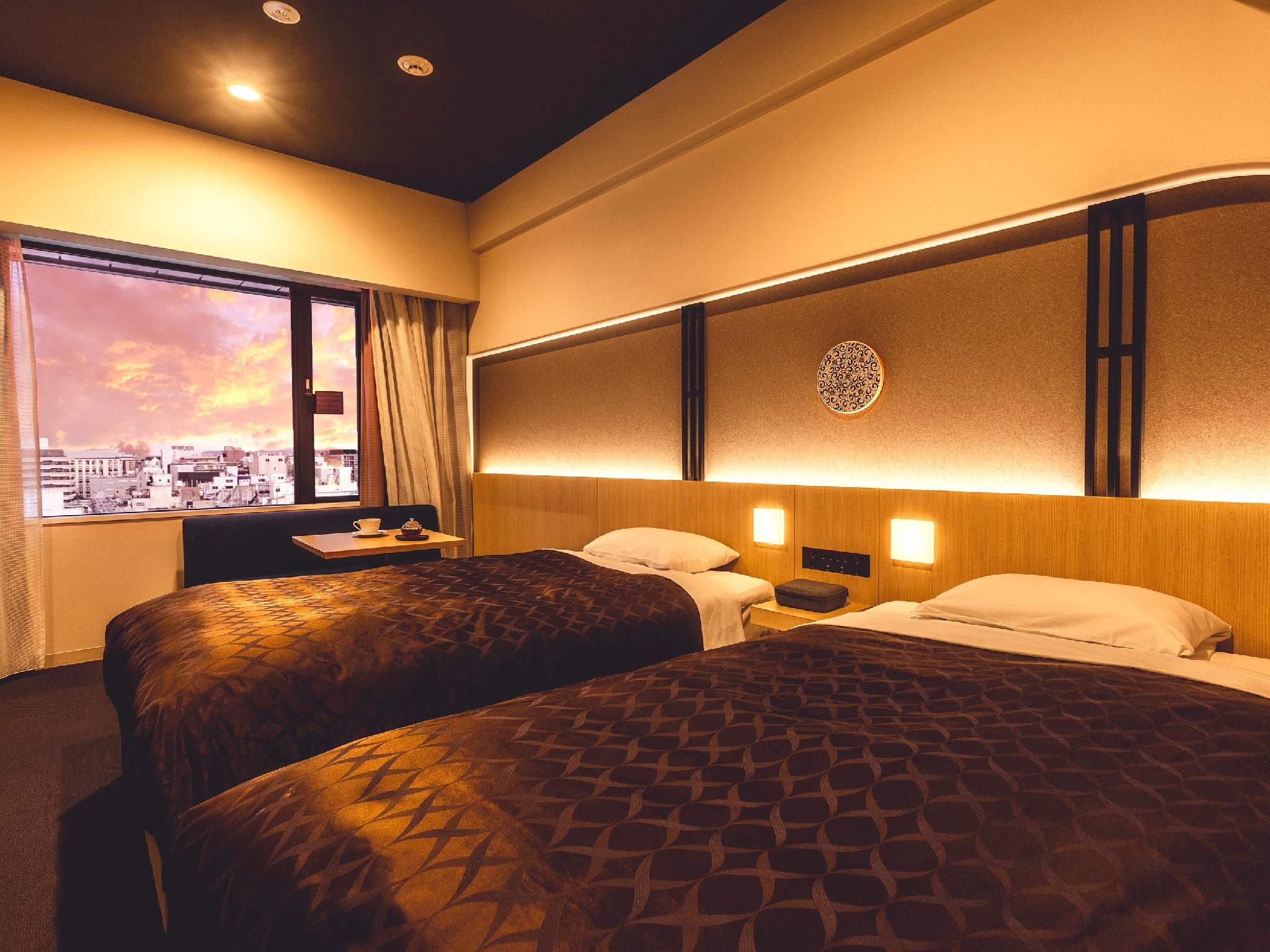 Premium Twin Room - Non-Smoking