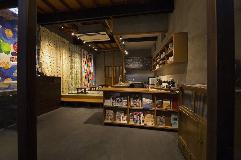 undefined Sheena and Ippei - Hostel