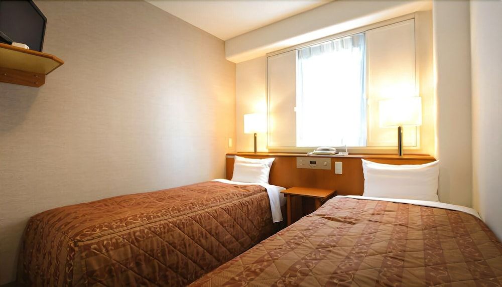 Economy Twin Room, Smoking