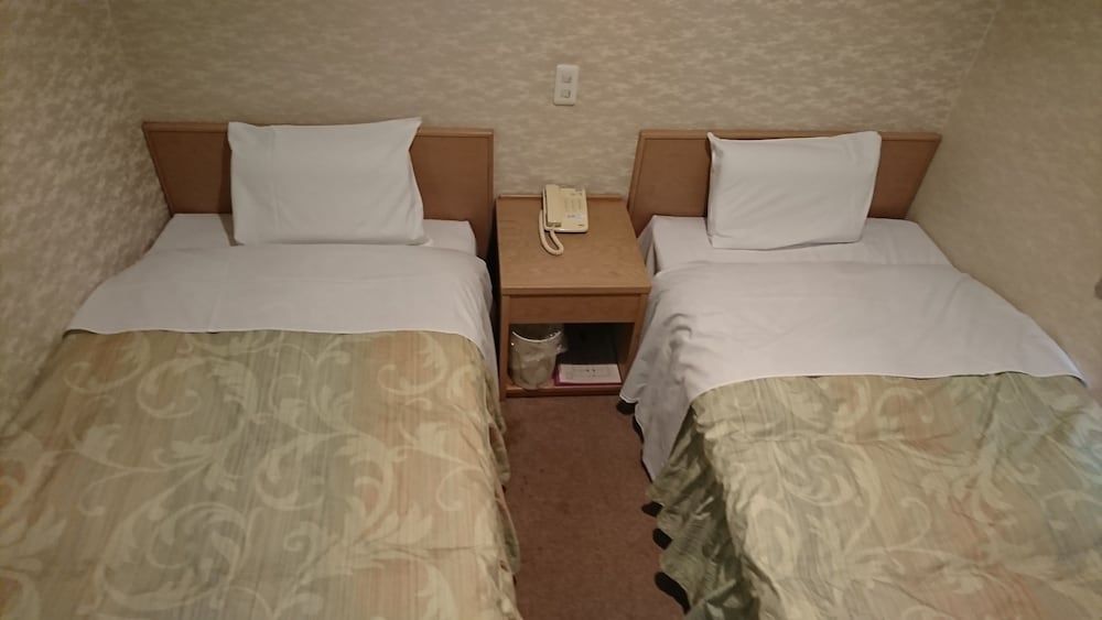 Standard Twin Room, Smoking