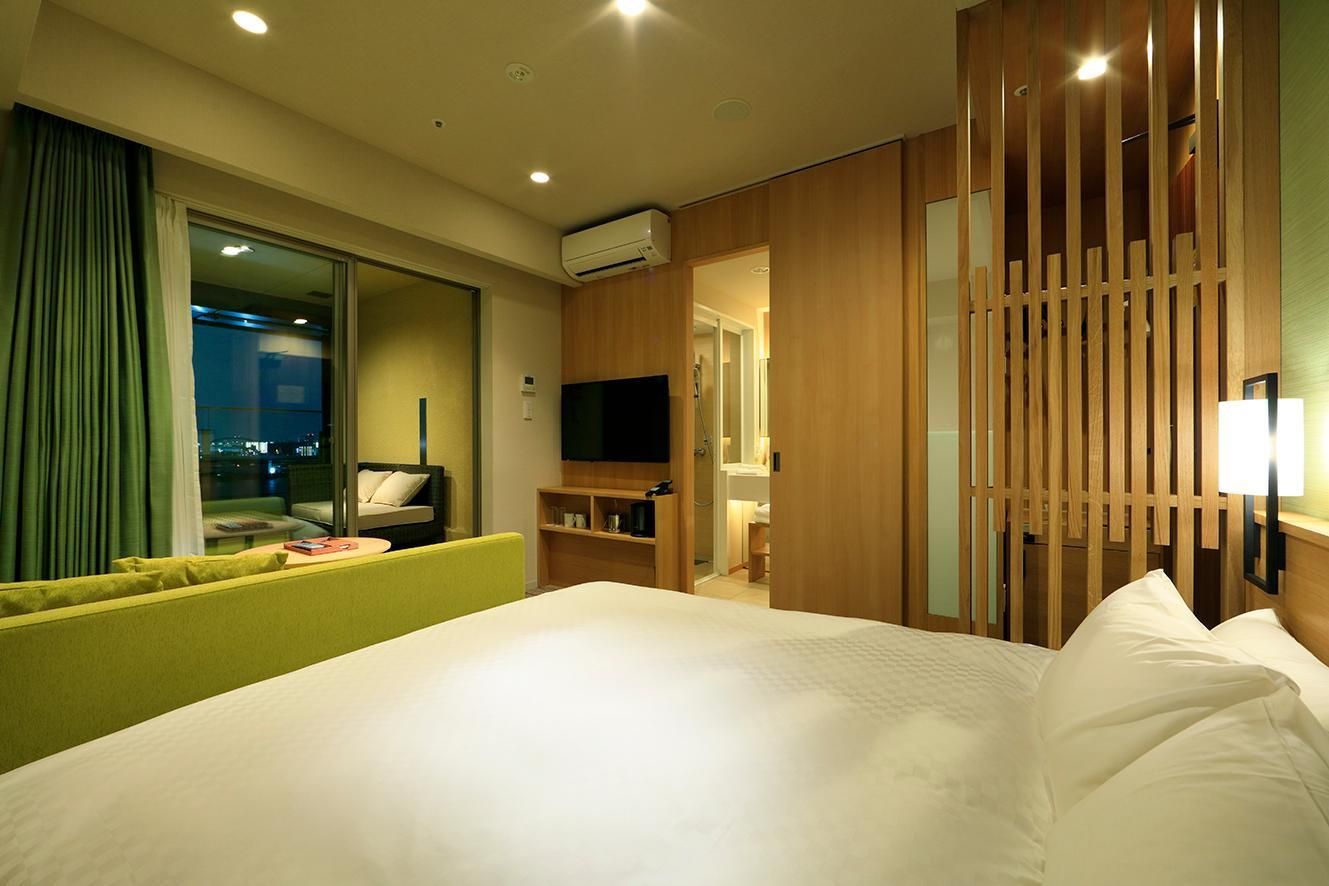 King Suite with Private Spa Bath - Non-Smoking